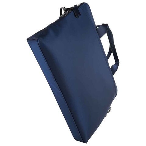 Women's bag by Tumi (USA) from the collection Voyageur. Article