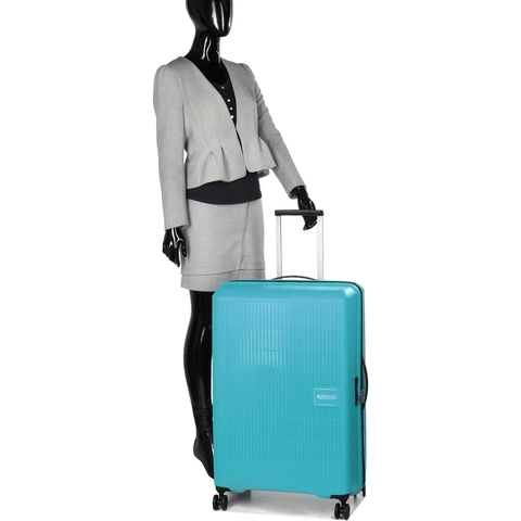 American Tourister USA suitcase from the AeroStep collection