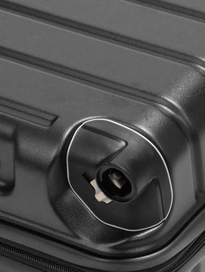 Roncato (Italy) suitcase from the Relife collection.