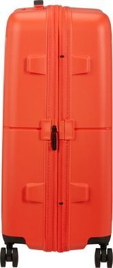 American Tourister (USA) suitcase from the Dashpop collection.