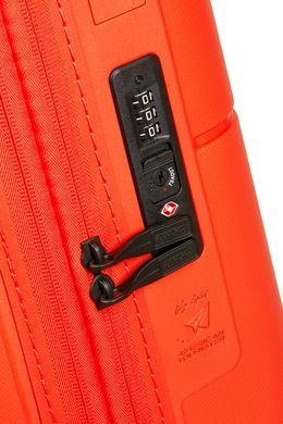 Валіза American Tourister (США) із колекції Dashpop.