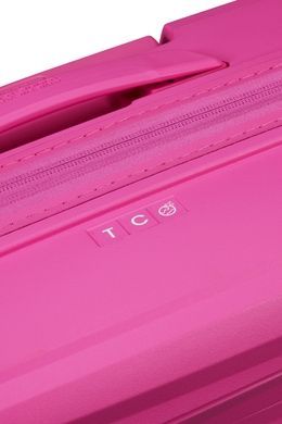 American Tourister (USA) suitcase from the FastForward collection.