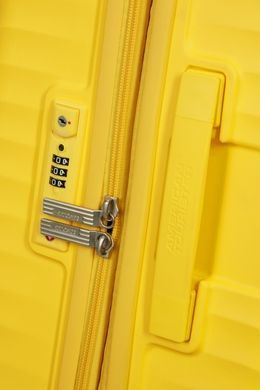 American Tourister (USA) suitcase from the Diablast collection.