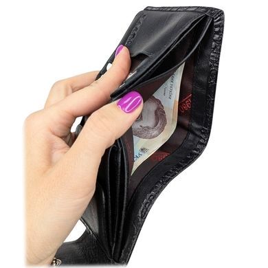 Women's wallet by Karya (Turkey) made of genuine leather.