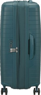 American Tourister (USA) suitcase from the FastForward collection.