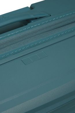 American Tourister (USA) suitcase from the FastForward collection.