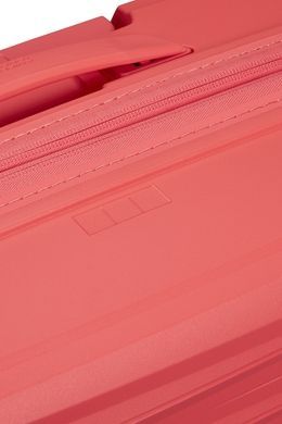 Валіза American Tourister (США) із колекції FastForward.