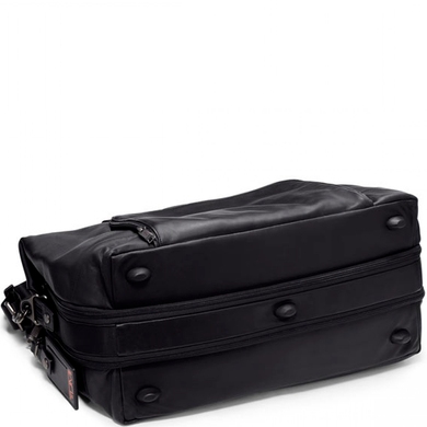 Travel bag Tumi (USA) made of genuine leather.