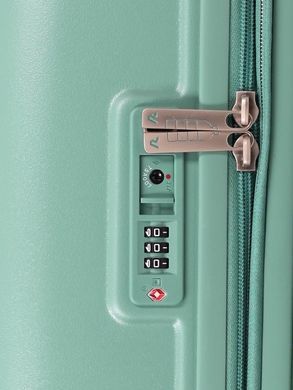 Roncato (Italy) suitcase from the Relife collection.