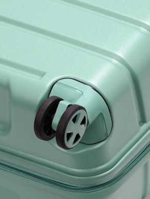 Roncato (Italy) suitcase from the Relife collection.