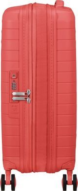 Валіза American Tourister (США) із колекції FastForward.