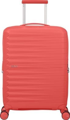 Валіза American Tourister (США) із колекції FastForward.