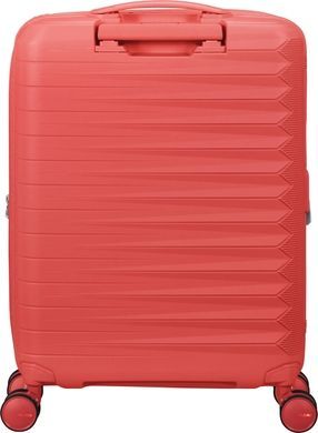 Валіза American Tourister (США) із колекції FastForward.