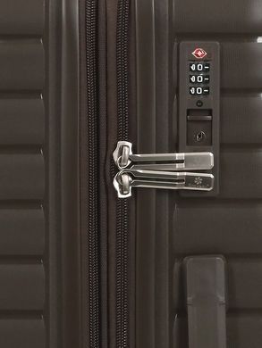 Snowball (France) suitcase from the Bilbao collection.