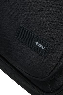 American Tourister (USA) suitcase from the TAKE2CABIN collection.