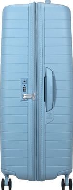 American Tourister (USA) suitcase from the FastForward collection.