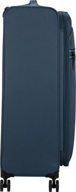 American Tourister (USA) suitcase from the AeroSpin collection.