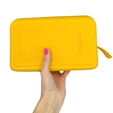 Travel toiletry bag by American Tourister (USA) from the Urban Groove collection.