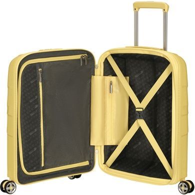 American Tourister (USA) suitcase from the Starvibe collection.