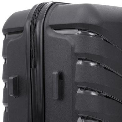 Wings (Poland) suitcase from the Phoenix collection.