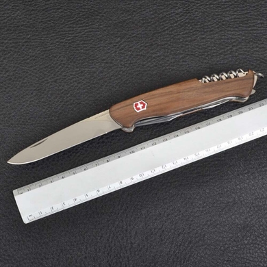 Складной нож Victorinox (Switzerland) из серии Ranger Wood.