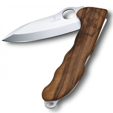 Складной нож Victorinox (Switzerland) из серии Hunter Pro.