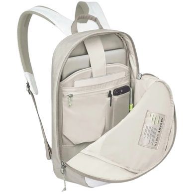 Backpack by Osprey (USA).