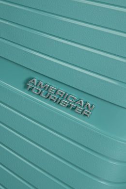 American Tourister (USA) suitcase from the AIRCONIC collection.