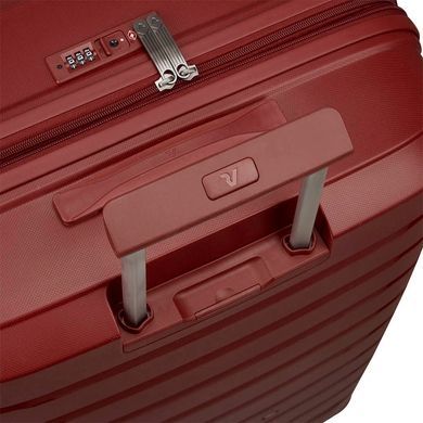 Roncato (Italy) suitcase from the B-Flying collection.