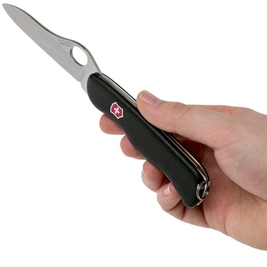 Складной нож Victorinox (Switzerland) из серии Sentinel.